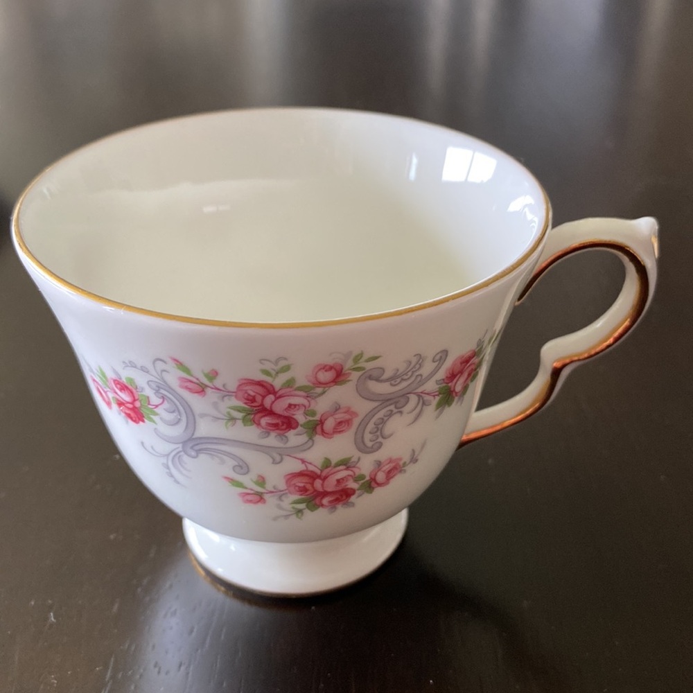 MCM Royal Osborne Elegant White Bone China Tea Cup & Saucer & Plate Set! - Picture 4 of 8